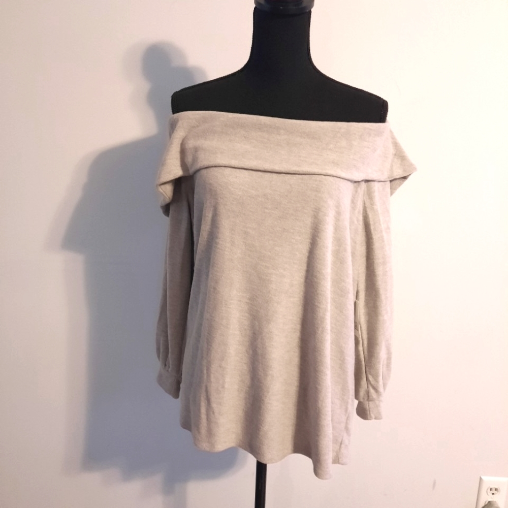 Off-Shoulder Sweater - Picture 1 of 13
